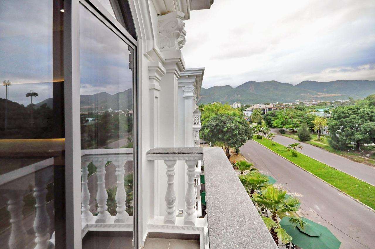 Crown Nguyen Hoang Hotel Να Τρανγκ Εξωτερικό φωτογραφία