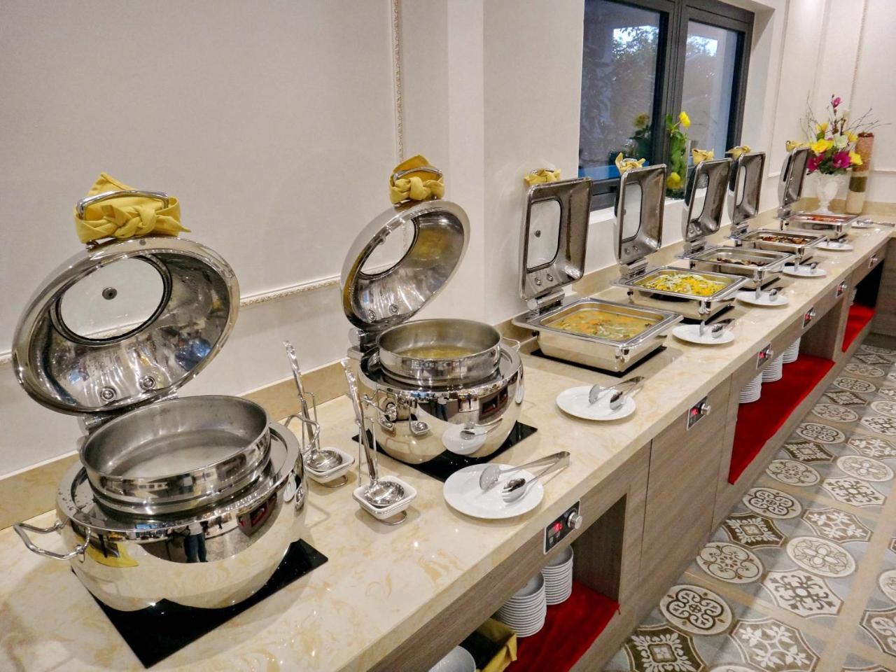 Crown Nguyen Hoang Hotel Να Τρανγκ Εξωτερικό φωτογραφία